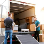 Efficient Umzug Nürnberg process with professional movers handling furniture and packing.